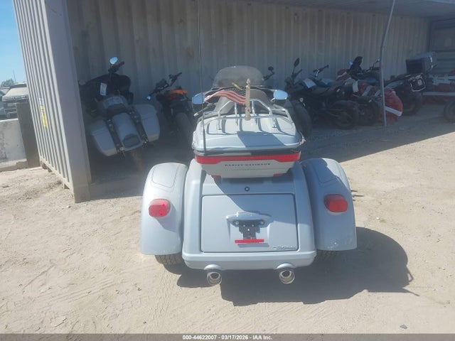 Harley-Davidson FLHTCUTG 2023 1HD1MAF20PB852398 Image 6