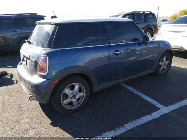 2009 MINI COOPER WMWMF33569TW75983 Photo 3