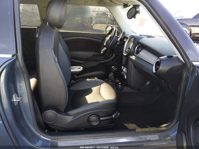 2009 MINI COOPER WMWMF33569TW75983 Photo 4