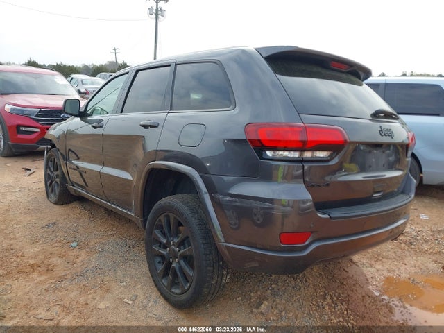 2017 JEEP GRAND CHEROKEE 1C4RJFAG7HC840399 Photo 2