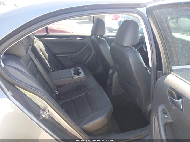 Продажа на аукционе авто 2016 Volkswagen Jetta 1.8t Sel, vin: 3VWL17AJ1GM215675, номер лота: 44622078