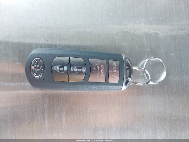 3MYDLBYVXHY158207 Toyota YARIS IA