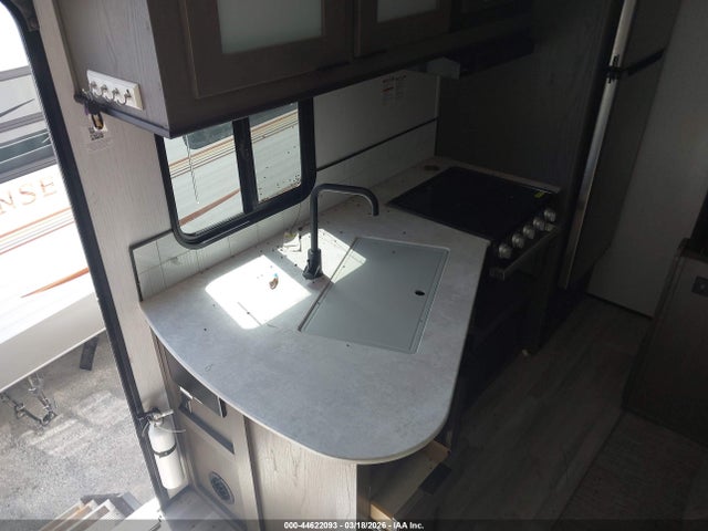 44622093 :رقم المزاد ، 5RXHB3621N1485576 vin ، 2022 Cruiser Other مزاد بيع