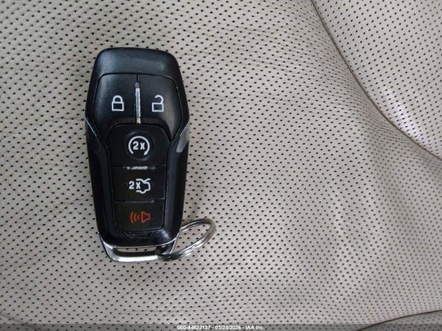 Продажа на аукционе авто 2017 Lincoln Mkx Reserve, vin: 2LMPJ6LR3HBL34882, номер лота: 44622137