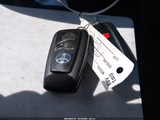 JTDKBRFU8H3533502 Toyota Prius Two