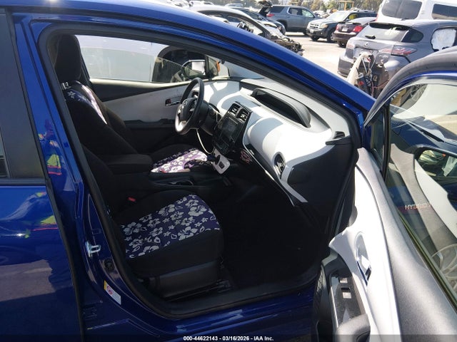 JTDKBRFU8H3533502 Toyota Prius Two