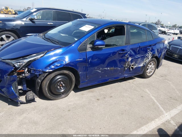 JTDKBRFU8H3533502 Toyota Prius Two