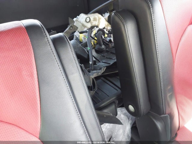 5TDJZRBH2NS174173 Toyota Highlander Xse