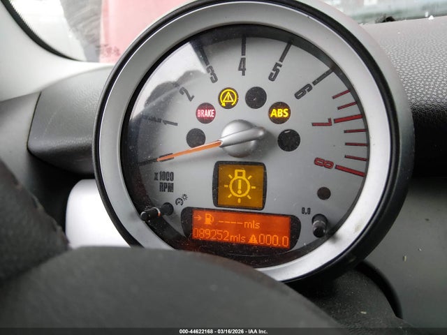 2009 MINI COOPER CLUBMAN WMWML33549TX50141 Photo 6
