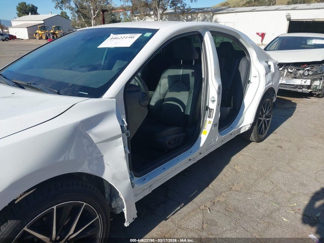 4T1G11AK6NU046364 Toyota CAMRY SE