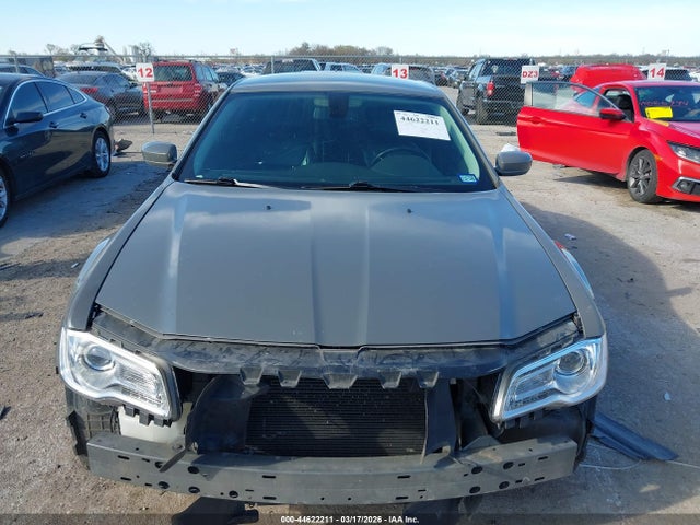 Aukcja sprzedaży 2018 Chrysler 300 Touring L, vin: 2C3CCAAG5JH253998, numer aukcji: 44622211