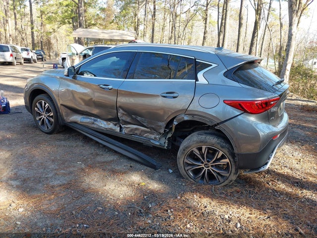 2017 INFINITI QX30 SJKCH5CR0HA030387 Photo 2