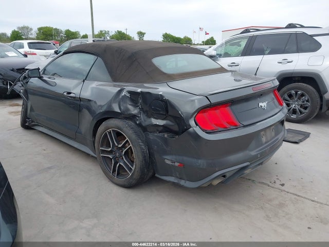 2018 FORD MUSTANG 1FATP8UH1J5129480 Photo 2