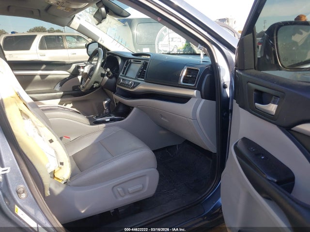 5TDJZRFHXJS896608 Toyota Highlander Xle