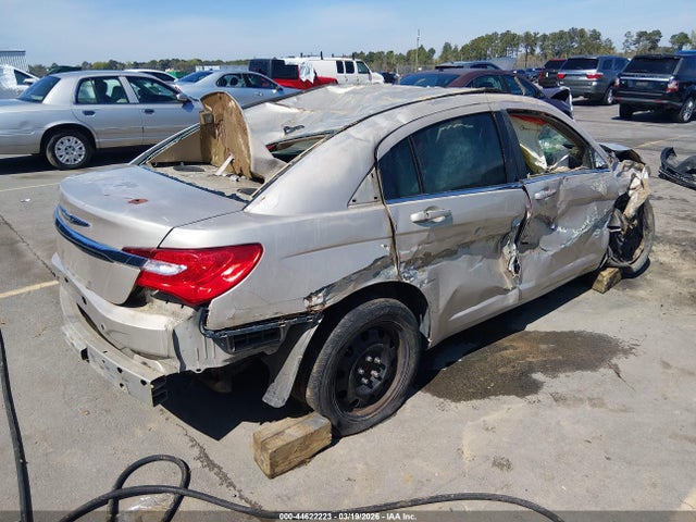 2014 Chrysler 200 Lx მანქანა იყიდება აუქციონზე, vin: 1C3CCBAB7EN121896, აუქციონის ნომერი: 44622223