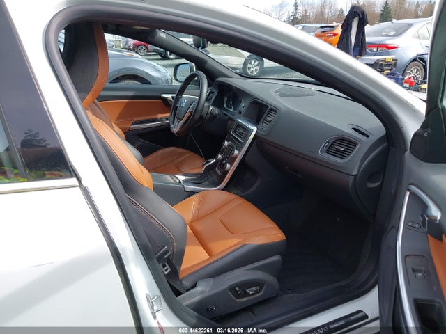 Volvo V60 T5 Premier 2015 YV140MEK2F1263798 Image 17