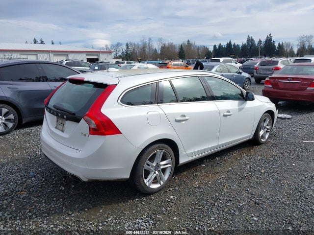 Volvo V60 T5 Premier 2015 YV140MEK2F1263798 Image 4