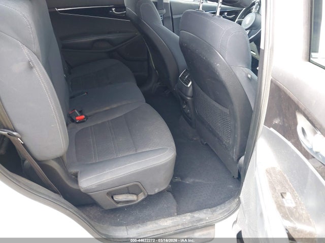 5XYPG4A37HG253056 KIA Sorento 2.4l Lx