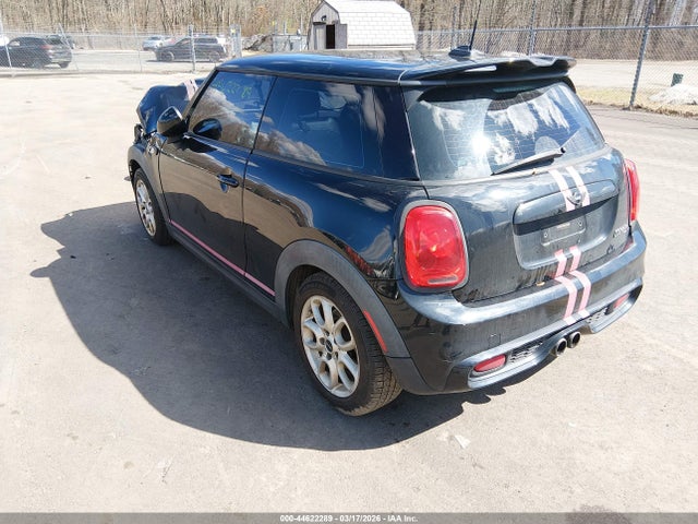 2015 MINI HARDTOP WMWXP7C55F2A60024 Photo 2