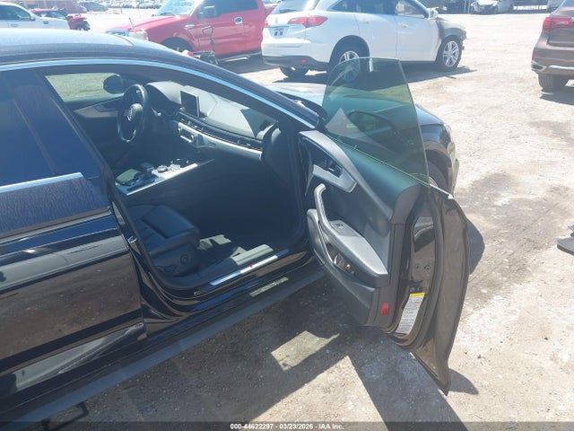 Продажа на аукционе авто 2019 Audi A5 45 Premium, vin: WAUENCF59KA070330, номер лота: 44622297