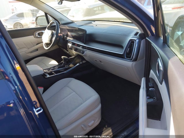 5XYRKDJF4SG322438 KIA Sorento X-line Sx