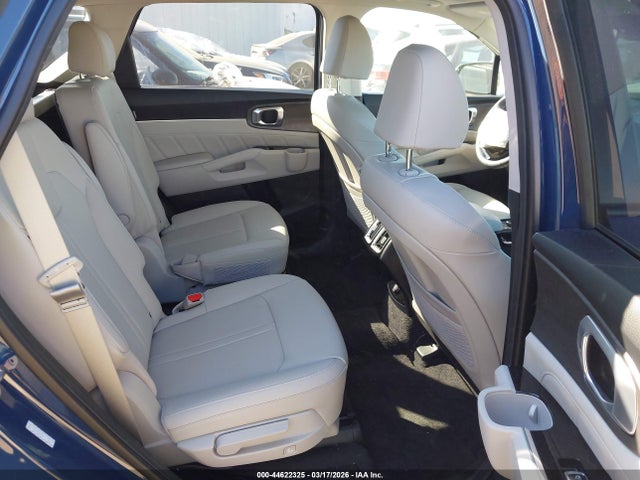5XYRKDJF4SG322438 KIA Sorento X-line Sx