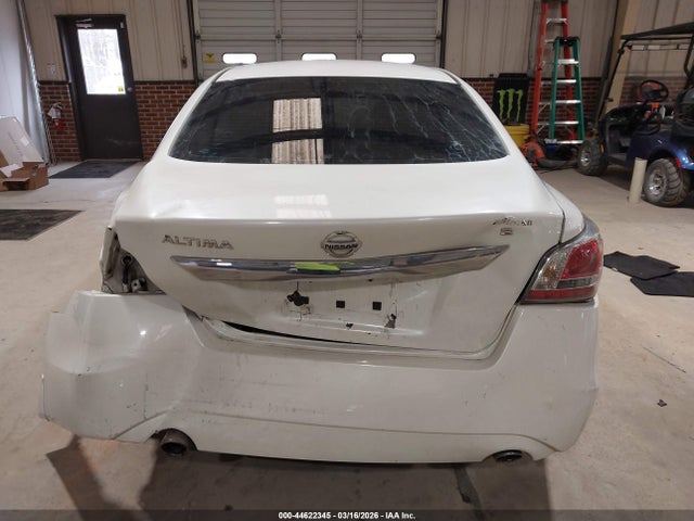 Auction sale of the 2015 Nissan Altima 2.5 S, vin: 1N4AL3AP4FN863605, lot number: 44622345