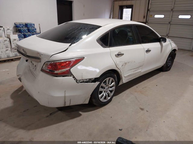 Auction sale of the 2015 Nissan Altima 2.5 S, vin: 1N4AL3AP4FN863605, lot number: 44622345