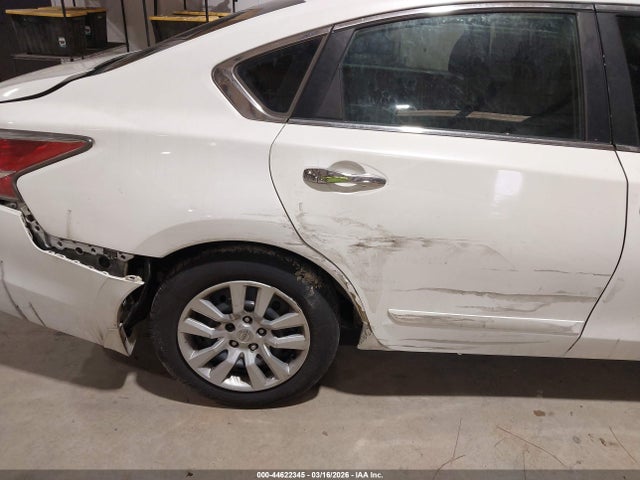 Auction sale of the 2015 Nissan Altima 2.5 S, vin: 1N4AL3AP4FN863605, lot number: 44622345