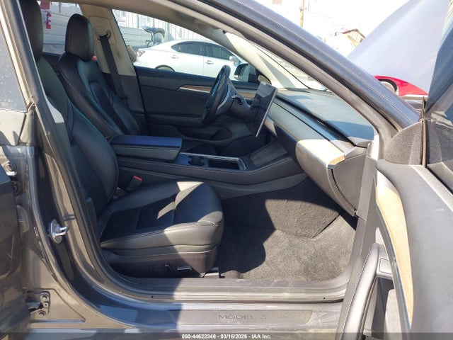 44622346 :رقم المزاد ، 5YJ3E1EA2NF240374 vin ، 2022 Tesla Model 3 Rear-wheel Drive مزاد بيع