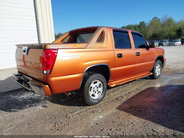 2004 CHEVROLET AVALANCHE 1500 3GNEC12T74G262231 Photo 3