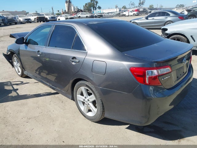 4T1BF1FK2EU764899 Toyota CAMRY SE