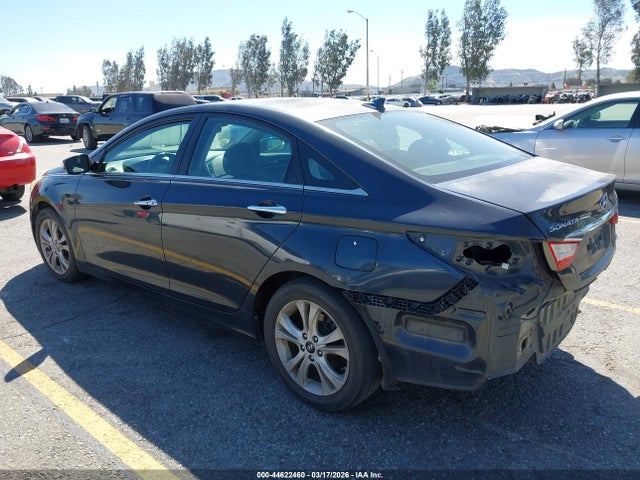 2011 HYUNDAI SONATA 5NPEC4AC6BH133929 Photo 2