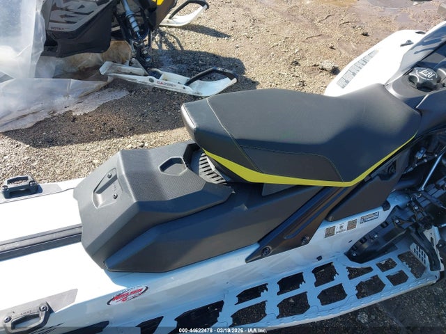 Ski-Doo Backcountry 850 2025 2BPSUGSC2SV000062 Image 8