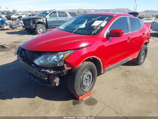 JN1BJ1CR3JW264692 Nissan Rogue Sport S
