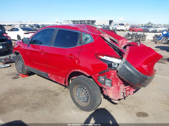 JN1BJ1CR3JW264692 Nissan Rogue Sport S