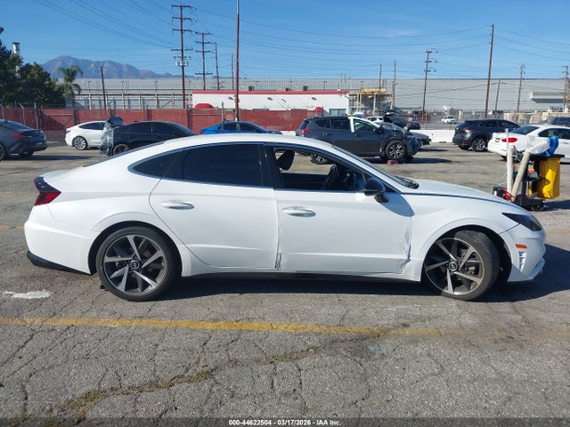 5NPEJ4J25MH111517 Hyundai Sonata Sel Plus