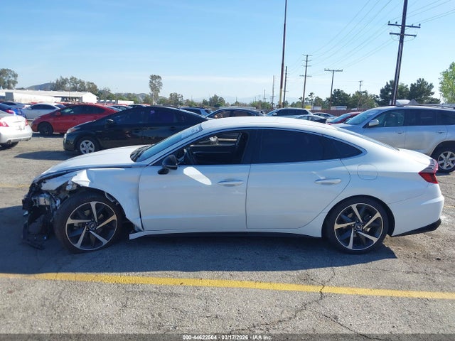 5NPEJ4J25MH111517 Hyundai Sonata Sel Plus