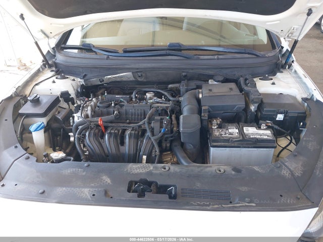 5NPE24AFXJH628758 Hyundai SONATA SE