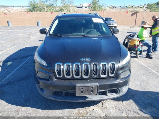1C4PJLCB0GW114341 Jeep Cherokee Latitude