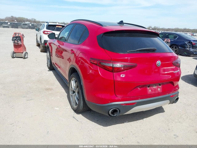 2018 ALFA ROMEO STELVIO ZASFAKNN8J7C03581 Photo 2