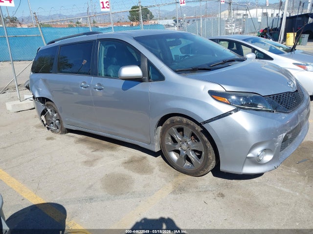 2015 TOYOTA SIENNA 5TDXK3DC9FS660011