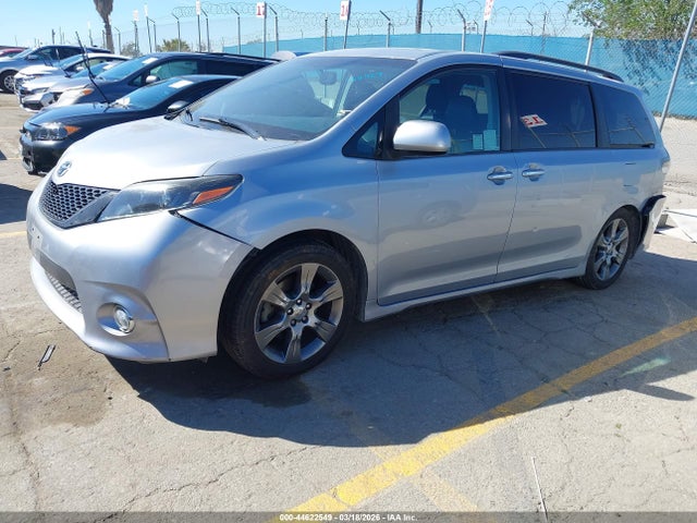 2015 TOYOTA SIENNA 5TDXK3DC9FS660011 Photo 1