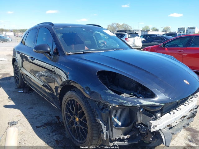 2018 PORSCHE MACAN WP1AG2A58JLB65184