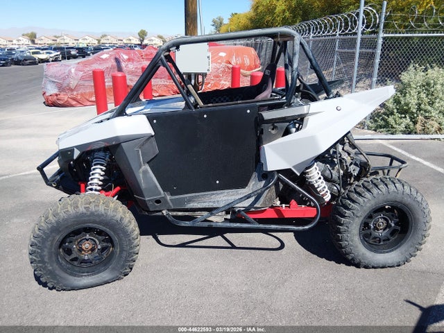 44622593 :رقم المزاد ، 3NSS1E994LF799497 vin ، 2020 Polaris Rzr Rs1 مزاد بيع