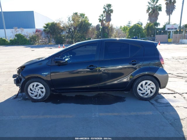44622610 :رقم المزاد ، JTDKDTB35G1119091 vin ، 2016 Toyota Prius C Persona Series مزاد بيع