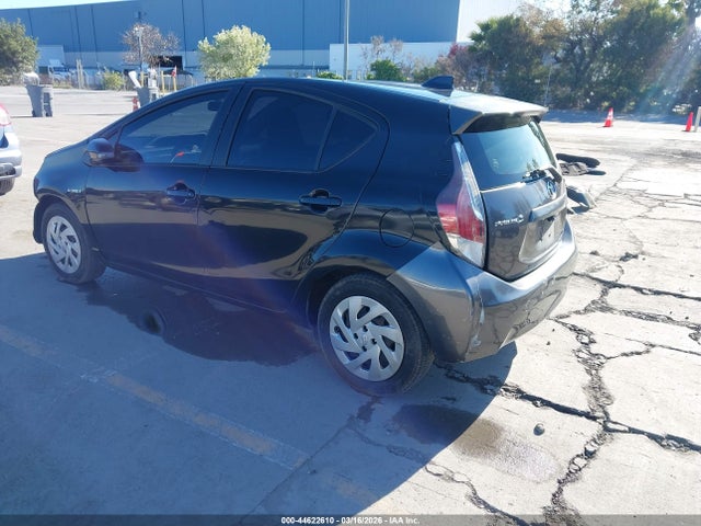 44622610 :رقم المزاد ، JTDKDTB35G1119091 vin ، 2016 Toyota Prius C Persona Series مزاد بيع