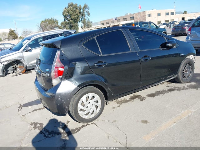 44622610 :رقم المزاد ، JTDKDTB35G1119091 vin ، 2016 Toyota Prius C Persona Series مزاد بيع