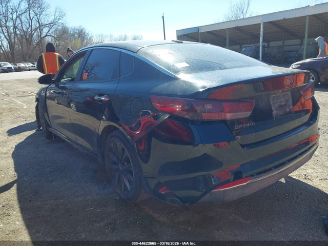 2017 KIA OPTIMA 5XXGT4L33HG132151 Photo 2