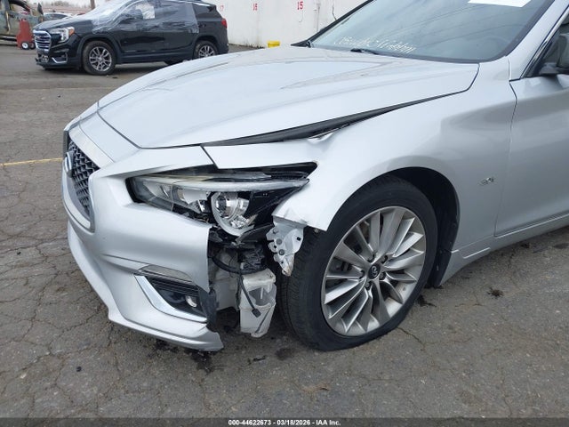 JN1EV7AR2JM431983 Infiniti Q50 3.0t Luxe